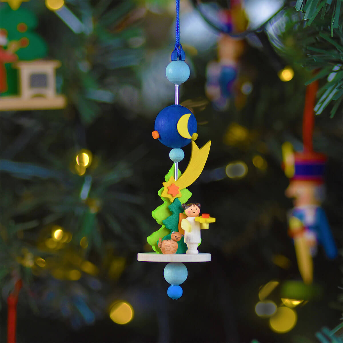 Spindle Ornament with nutcracker
