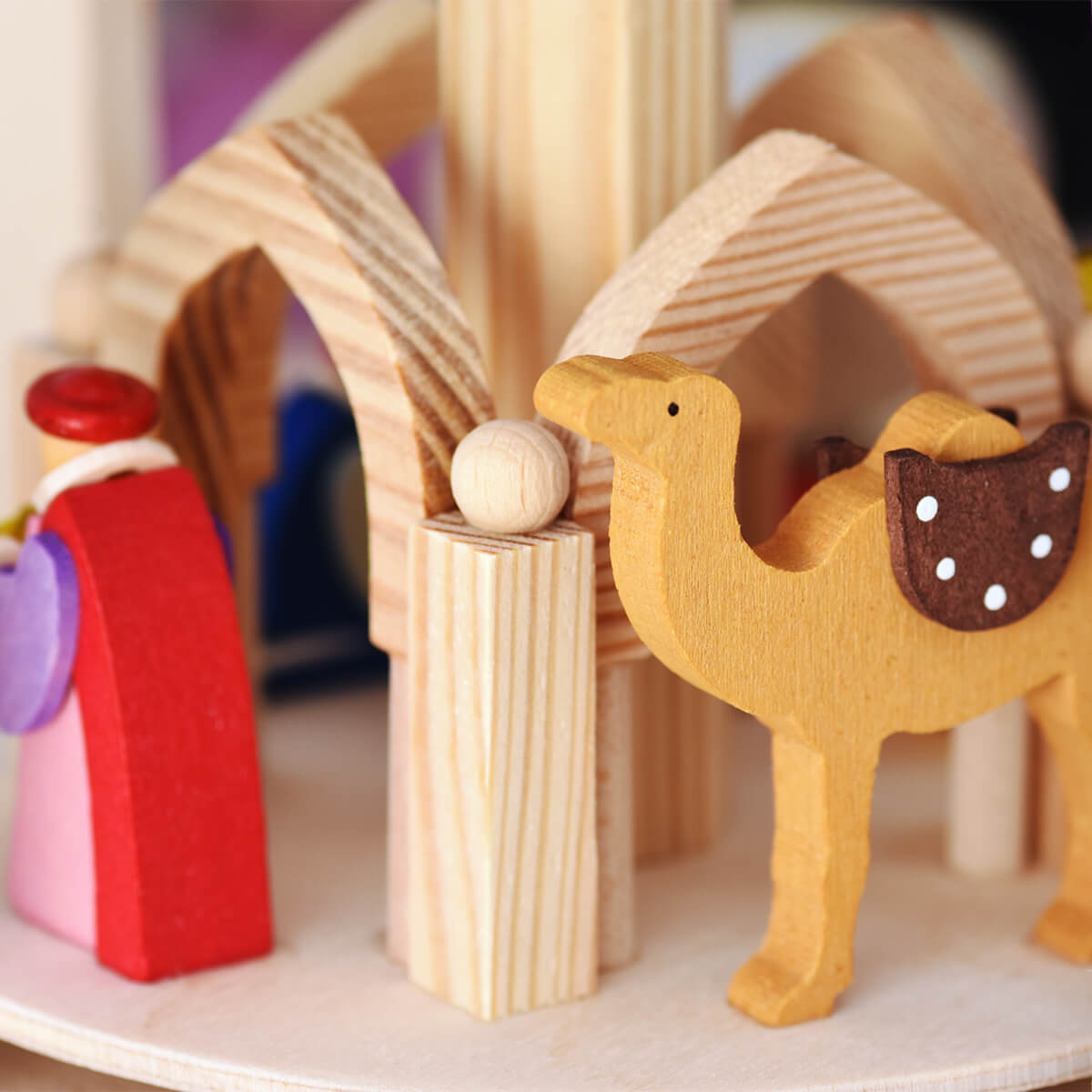 Pyramide Christgeburt, drei Etagen