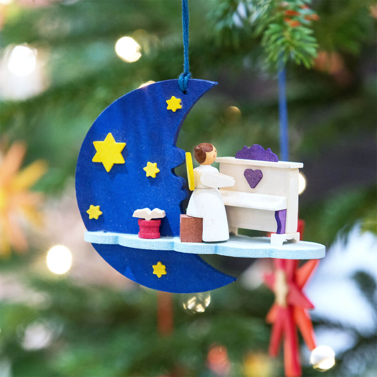 Mond-Wolke-Engel als Baumschmuck mit Wiege