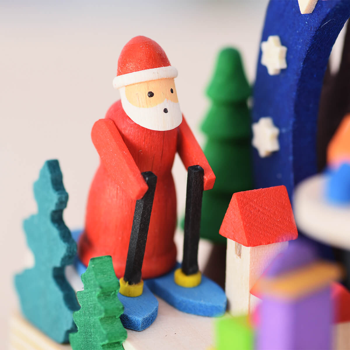 Teelichtpyramide Weihnachtsmann