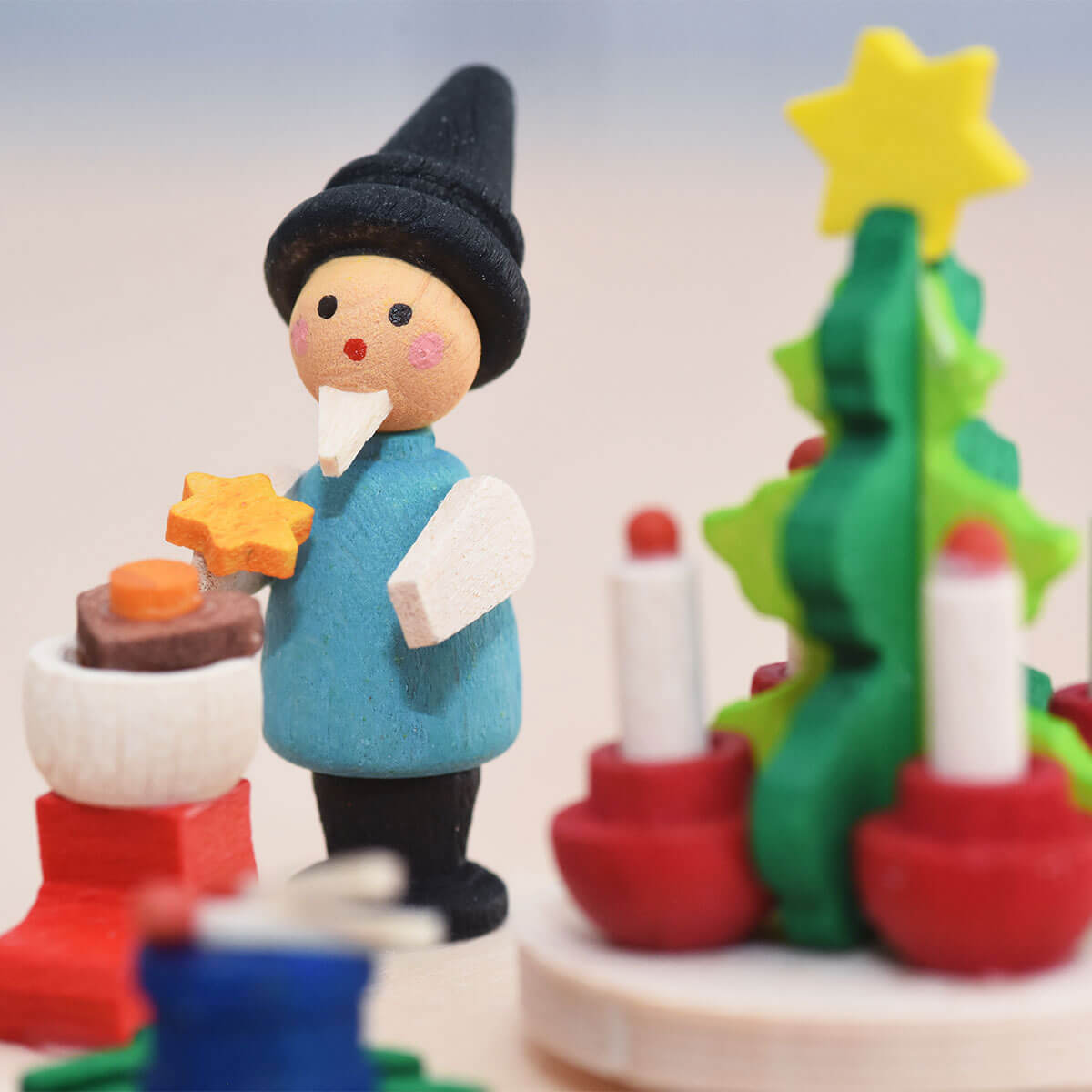 Music Box with Crank 'Dwarf Advent'