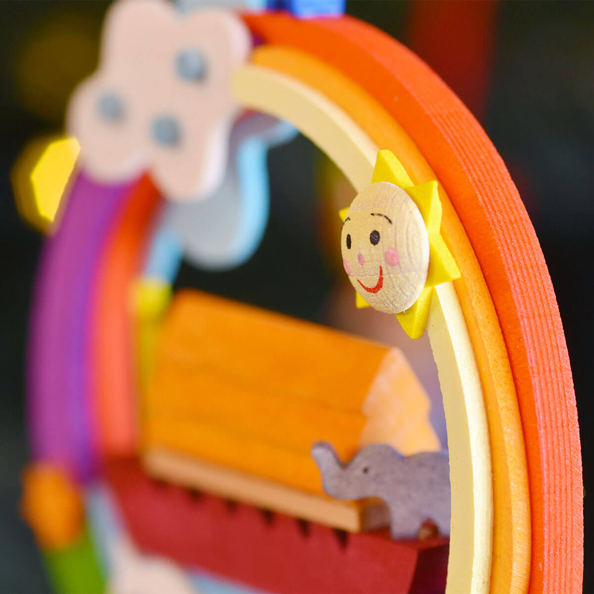 Erzgebirgische Dioramen als Baumschmuck mit Arche Noah