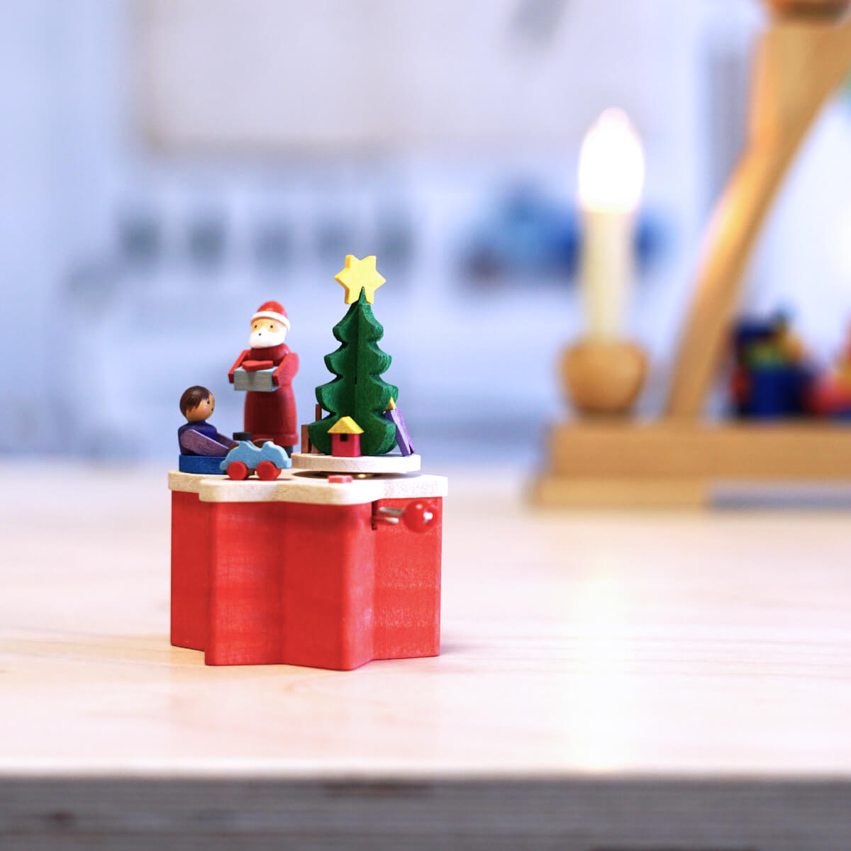 Kurbelspieldose Weihnachtsmann