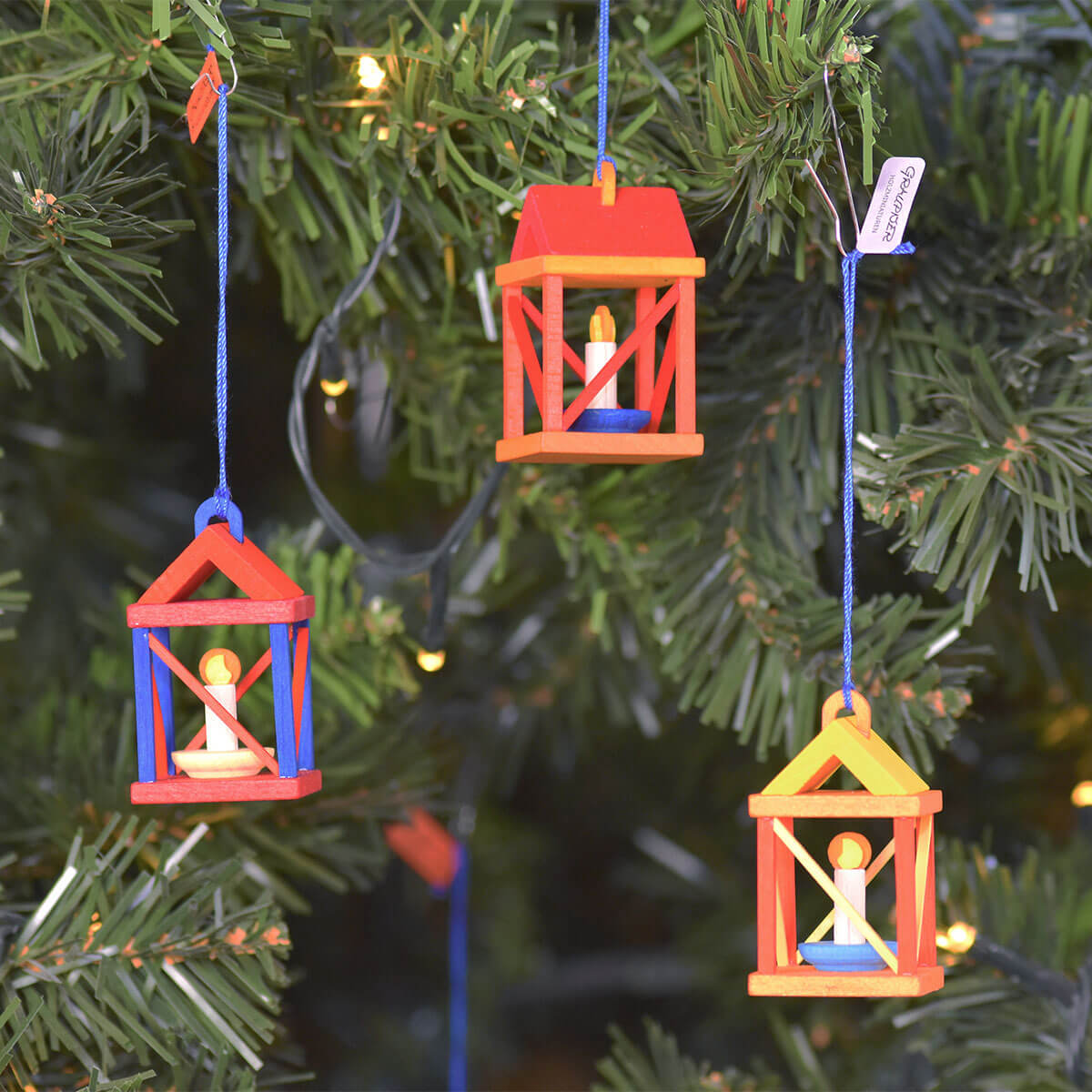 Laterne als Baumschmuck rot & blau