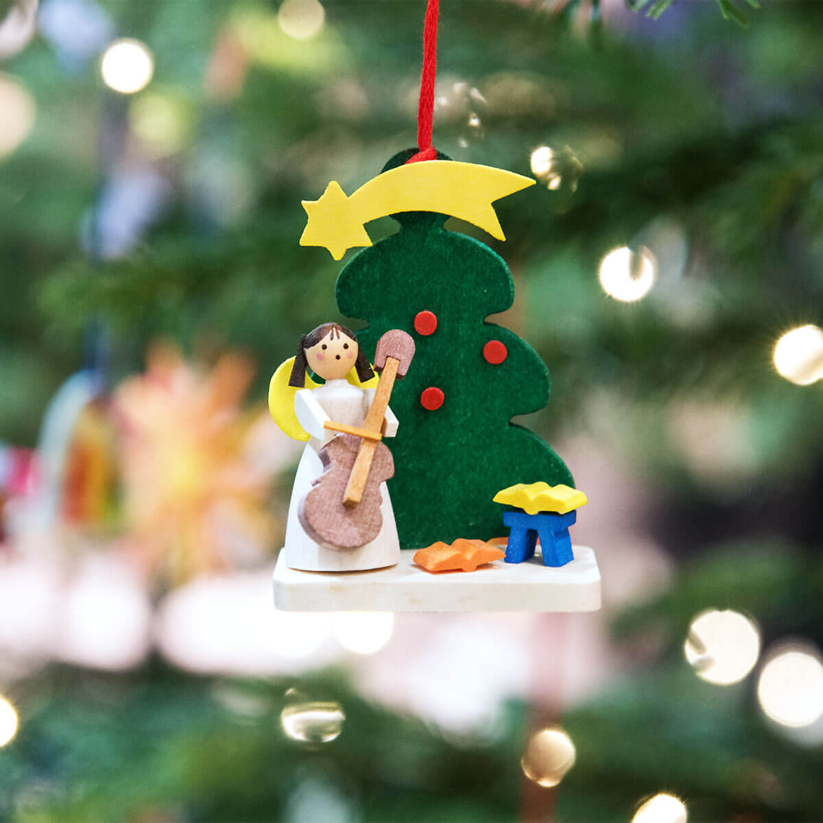 Baum-Engel als Baumschmuck mit Cello