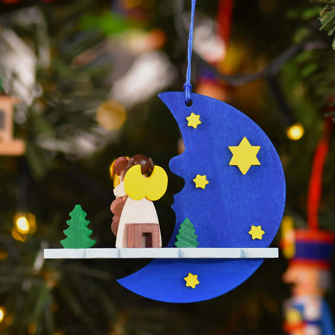 Mond-Wolke-Engel als Baumschmuck mit Wiege